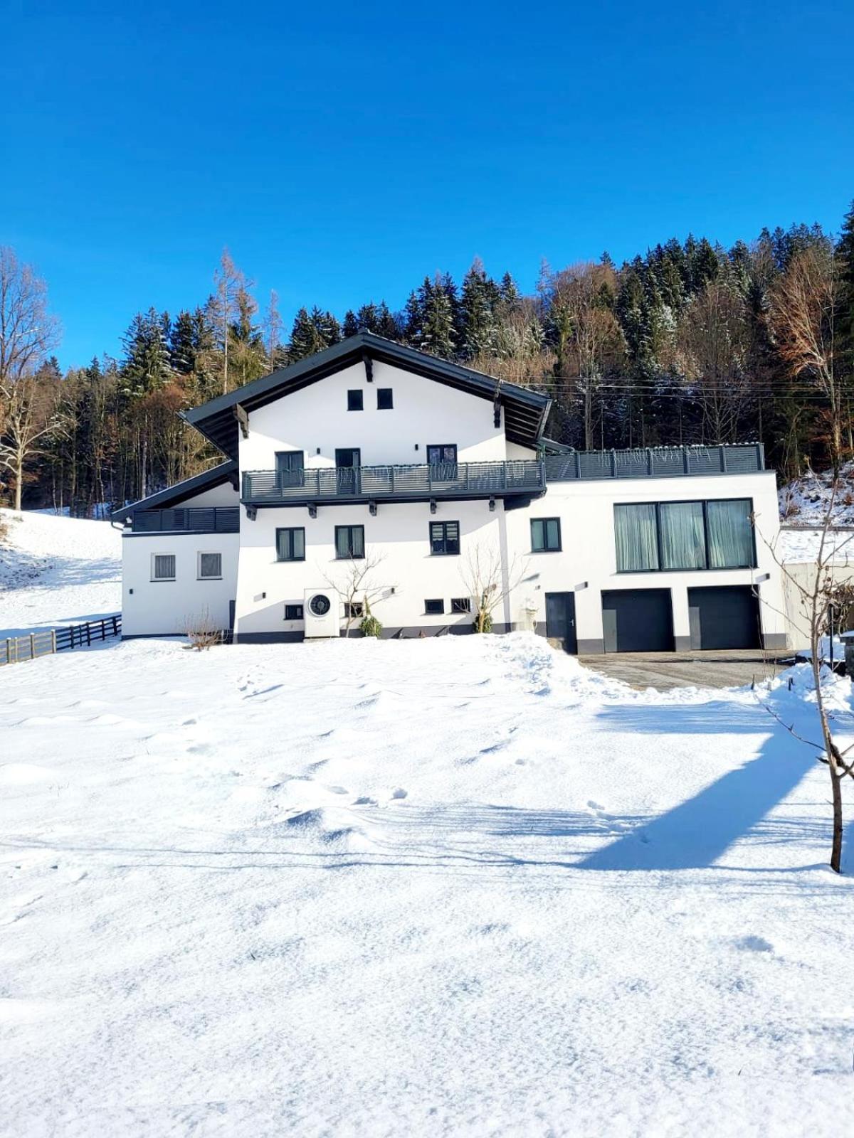 Ferienwohnung Kapar Пфарверфен Екстериор снимка